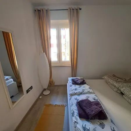 Dora Bella Isola Apartment